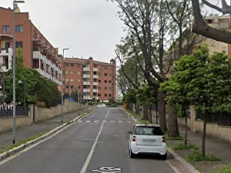 Immagine 3 di Posto auto in vendita  in Via R.Raviola a Roma