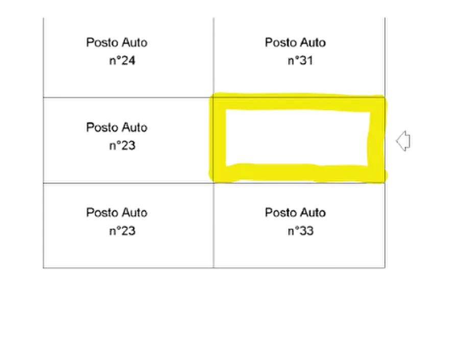 Immagine 10 di Posto auto in vendita  in Via R.Raviola a Roma