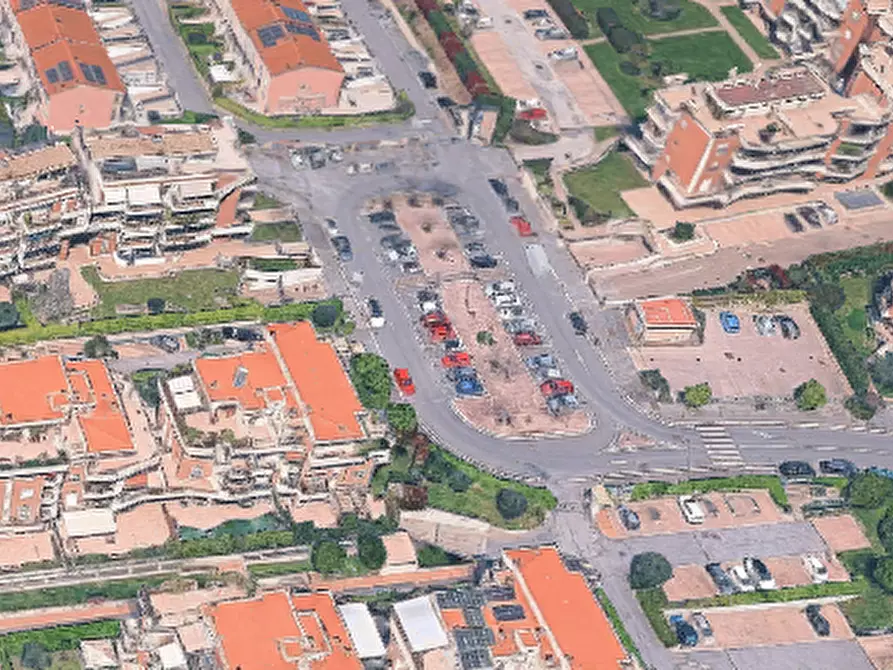 Immagine 17 di Garage in vendita  in Via G.Martina  a Roma