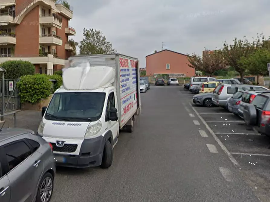 Immagine 13 di Garage in vendita  in Via G.Martina  a Roma