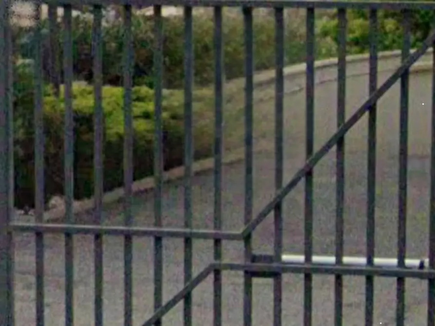 Immagine 8 di Garage in vendita  in Via G.Martina  a Roma