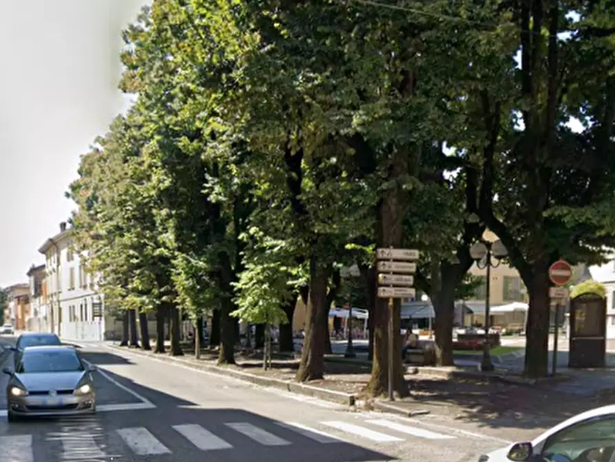 Immagine 7 di Negozio in vendita  in Piazza Italia a Manerbio