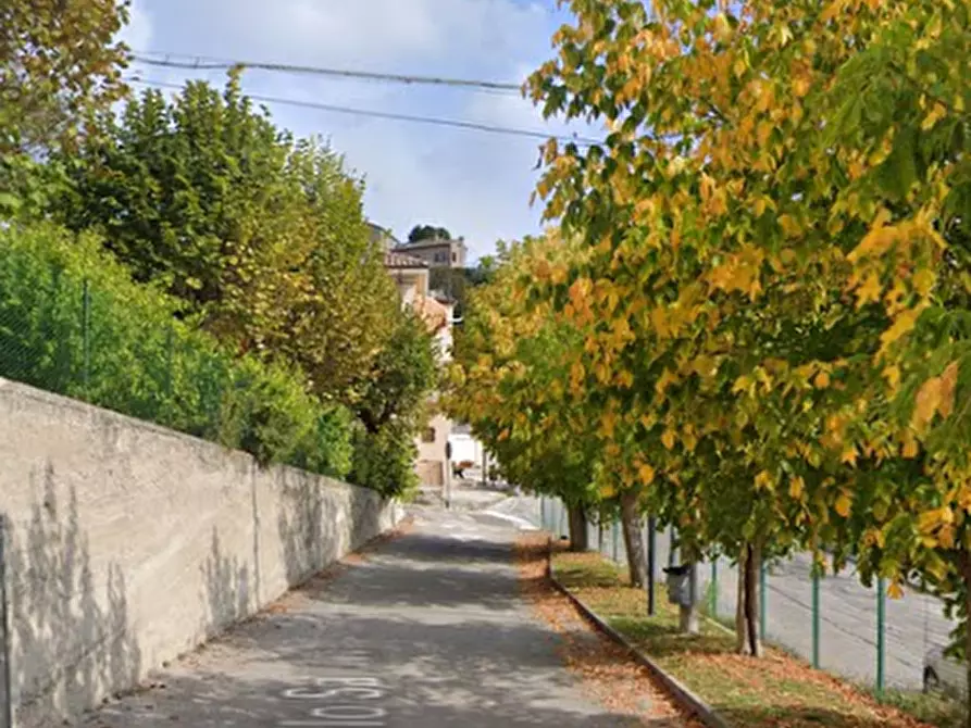 Immagine 2 di Stabile in vendita  in via Raffaello Sanzio a Cartoceto
