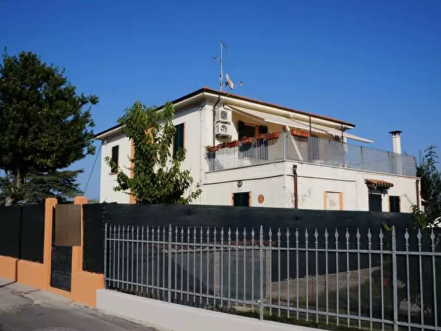 Immagine 3 di Appartamento in vendita  in Strada Rondello a Pesaro