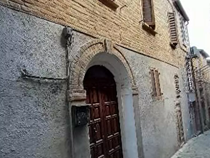 Immagine 1 di Appartamento in vendita  in Via Famiglia Masini a Mombaroccio