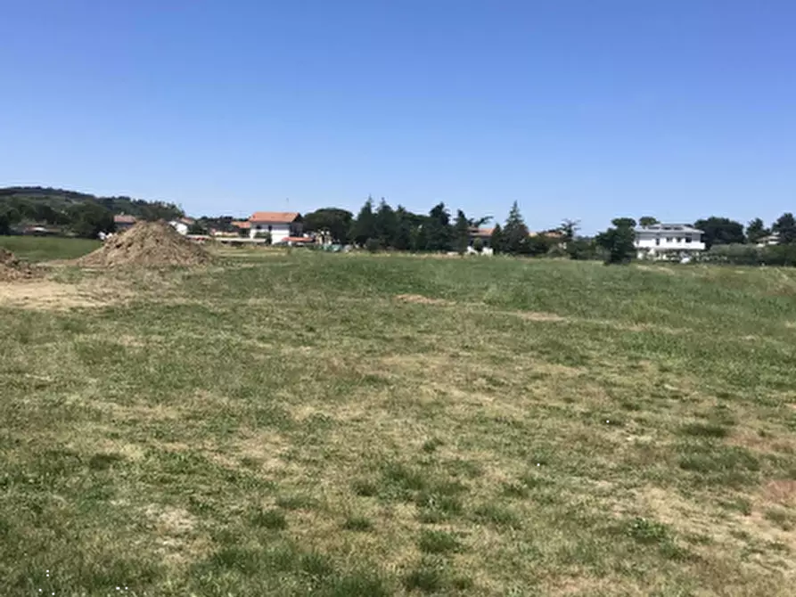 Immagine 2 di Terreno edificabile in vendita  in Via Bellandra a Fano