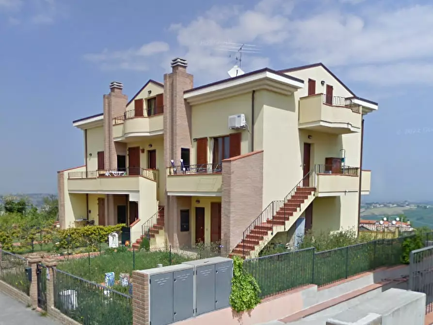 Immagine 5 di Appartamento in vendita  in Via Luciano Lama a Montescudo-Monte Colombo