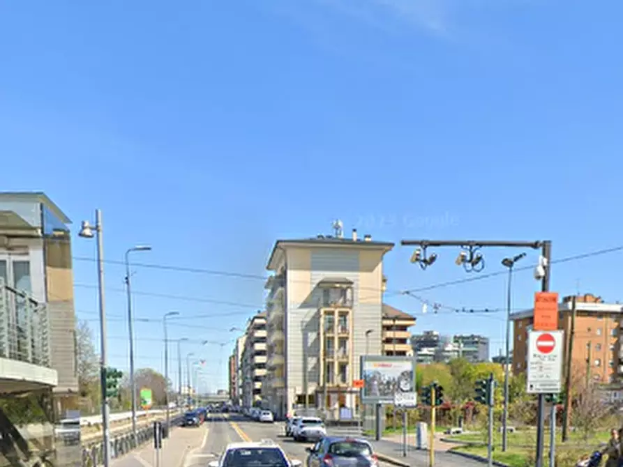 Immagine 4 di Garage in vendita  in Via Lodovico Il Moro a Milano