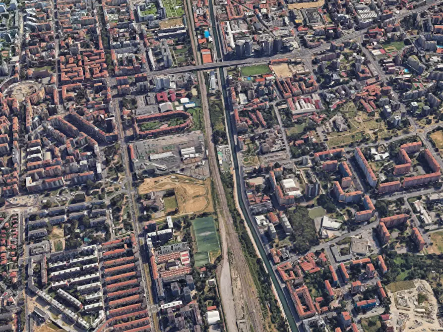 Immagine 7 di Garage in vendita  in Via Lodovico Il Moro a Milano