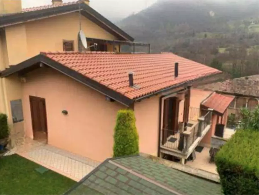 Immagine 3 di Appartamento in vendita  in Via San Rocco  a Caino