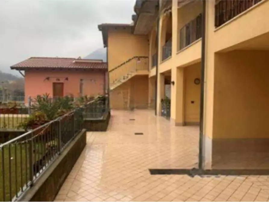 Immagine 5 di Appartamento in vendita  in Via San Rocco  a Caino