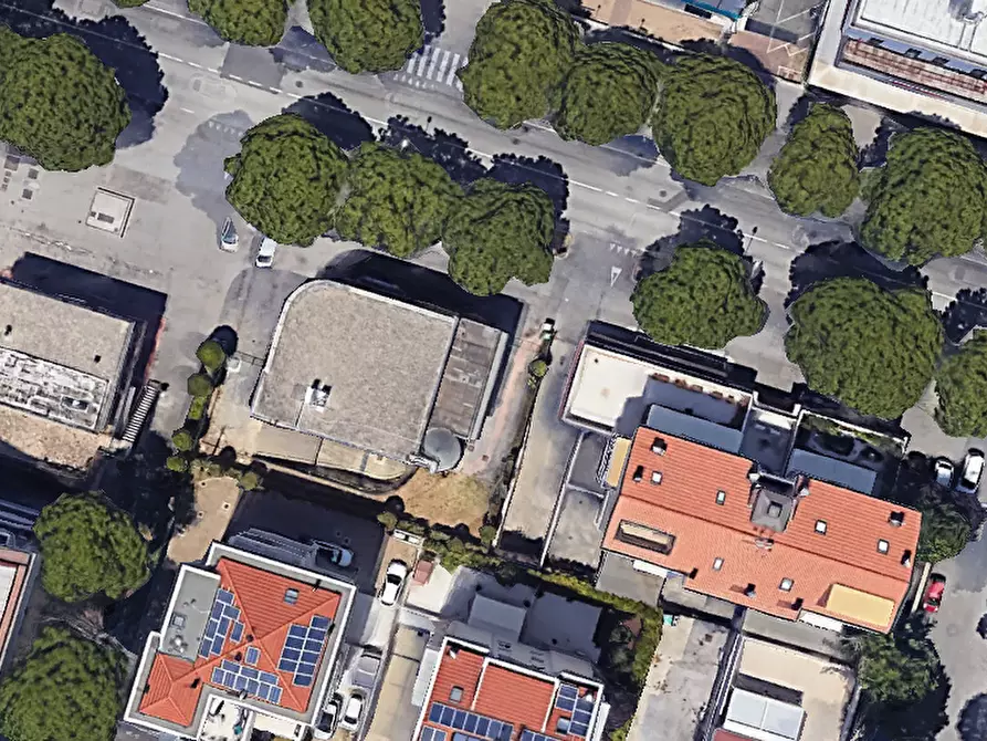 Immagine 2 di Magazzino in vendita  in Viale XXIII Settembre 1845 a Rimini