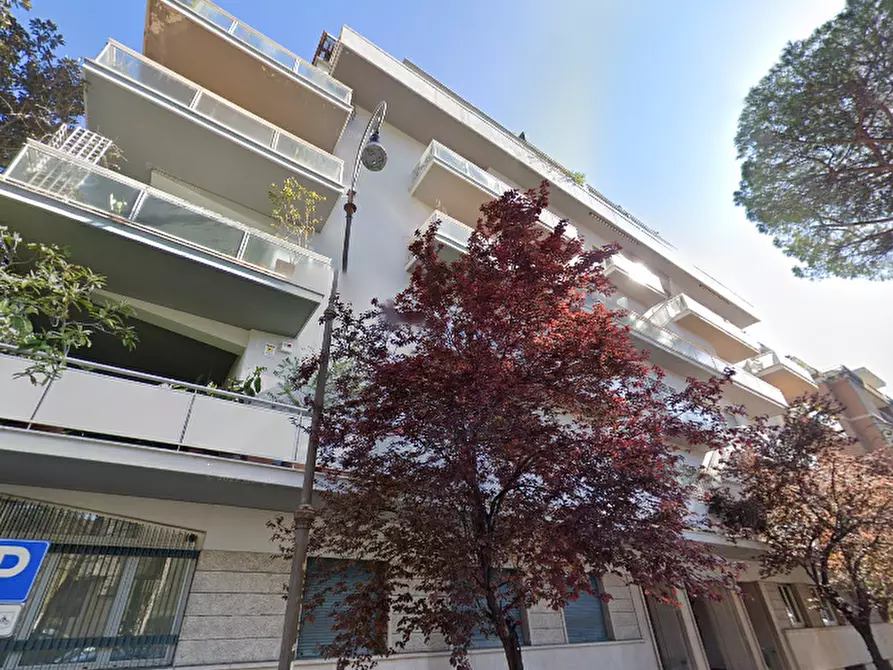 Immagine 2 di Appartamento in vendita  in Via Achille Papa a Roma