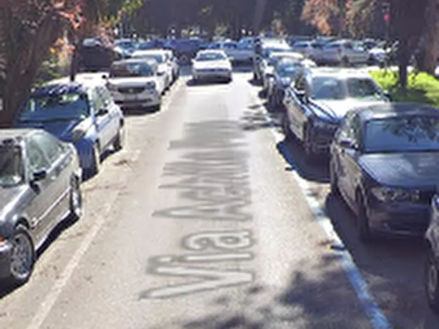 Immagine 3 di Appartamento in vendita  in Via Achille Papa a Roma