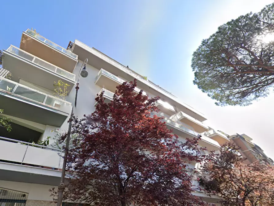 Immagine 8 di Appartamento in vendita  in Via Achille Papa a Roma