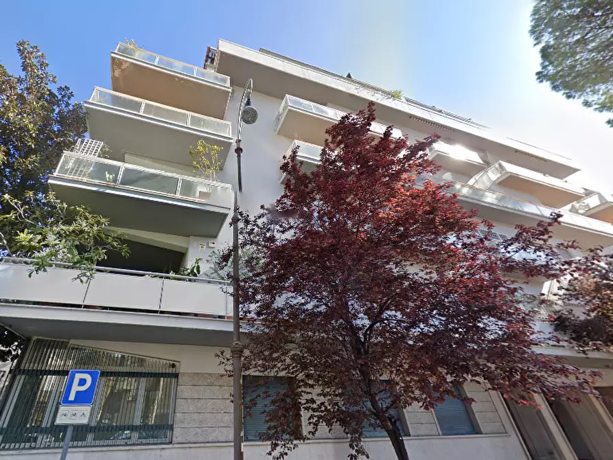 Immagine 9 di Appartamento in vendita  in Via Achille Papa a Roma