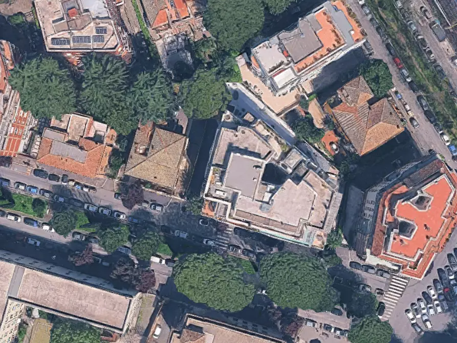 Immagine 12 di Appartamento in vendita  in Via Achille Papa a Roma