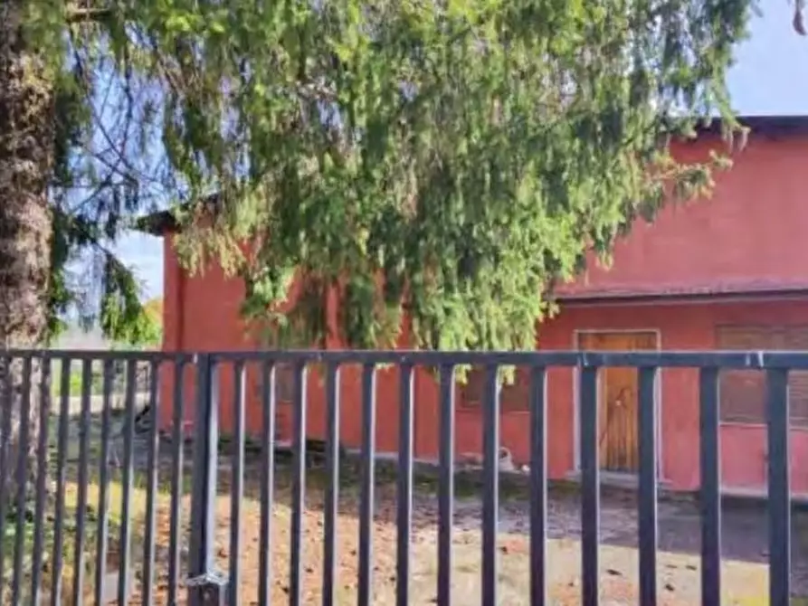 Immagine 2 di Appartamento in vendita  in Via Collemezzo a Montelanico