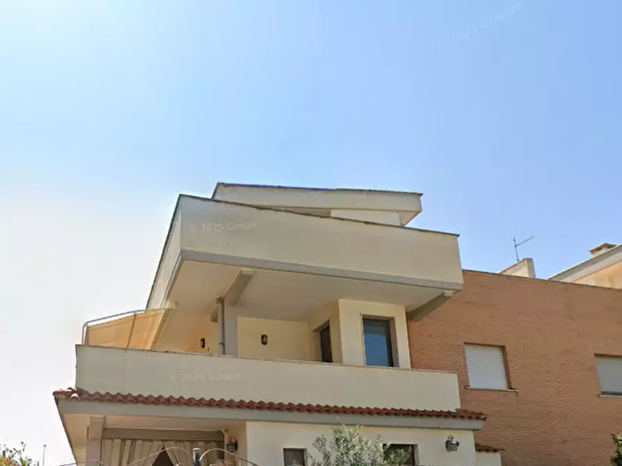 Immagine 2 di Appartamento in vendita  in Via Svezia a Pomezia