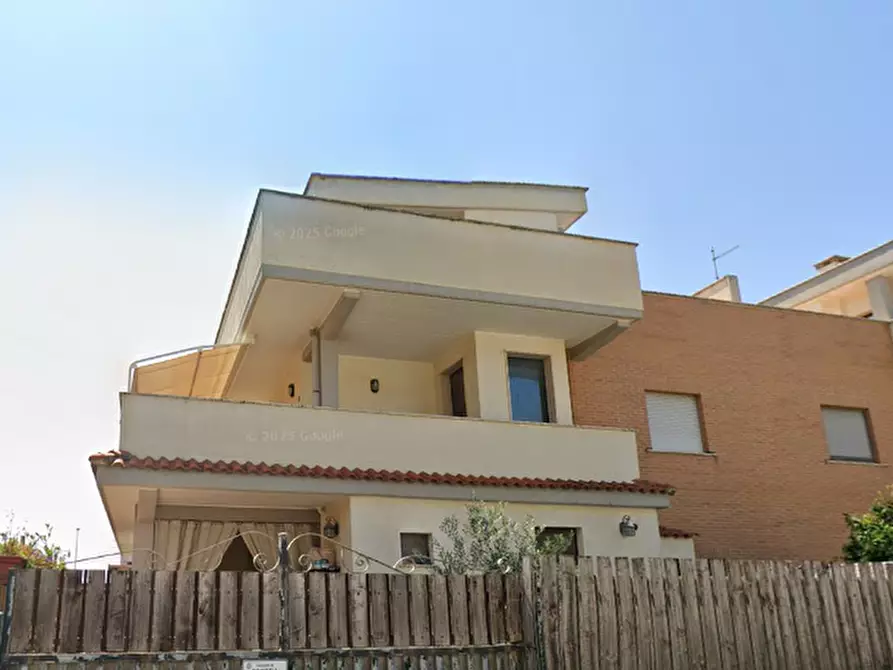 Immagine 3 di Appartamento in vendita  in Via Svezia a Pomezia