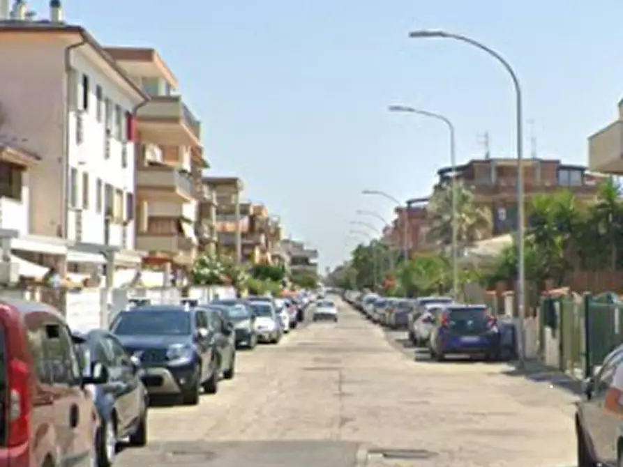 Immagine 7 di Appartamento in vendita  in Via Svezia a Pomezia