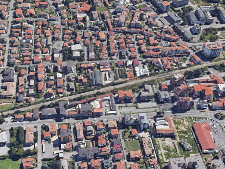 Immagine 13 di Magazzino in vendita  in Via Nazionale  a Seriate