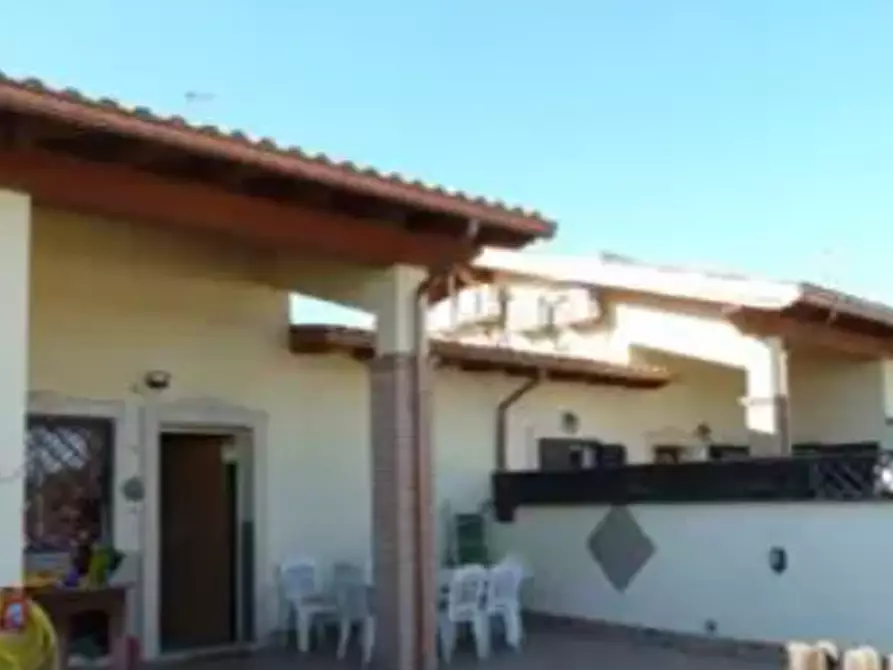 Immagine 2 di Appartamento in vendita  in Via dei Nespoli  a Ardea