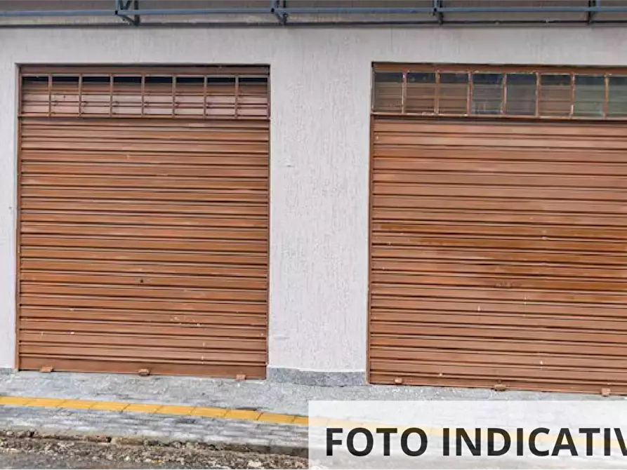 Immagine 5 di Garage in vendita  in Via del Castello a Fano
