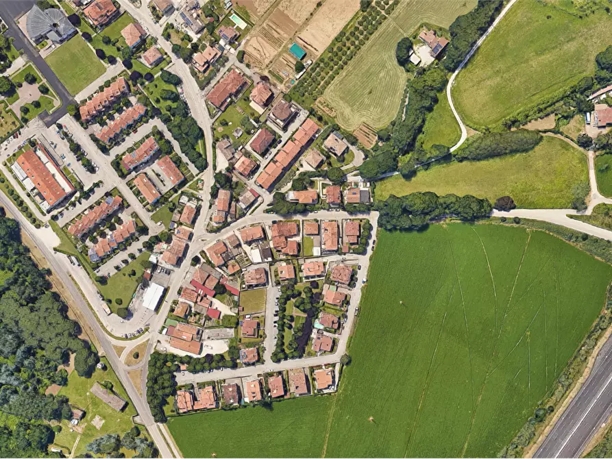 Immagine 10 di Garage in vendita  in Via del Castello a Fano