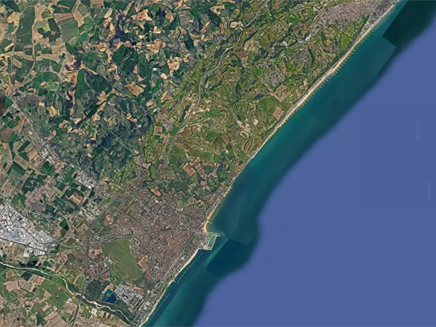 Immagine 13 di Garage in vendita  in Via del Castello a Fano