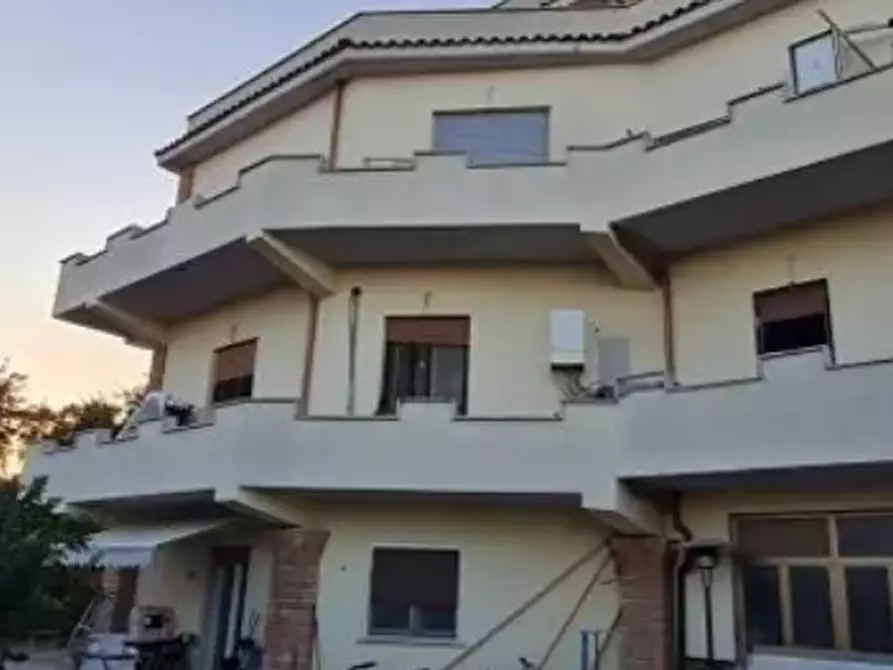 Immagine 2 di Appartamento in vendita  in Via Pavia a Ardea