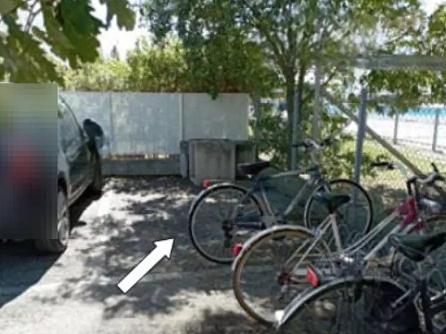 Immagine 1 di Posto auto in vendita  in Viale Monte Rosa  a Riccione