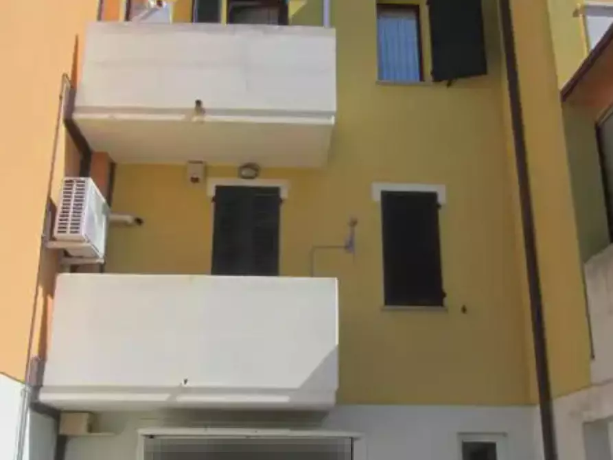 Immagine 2 di Appartamento in vendita  in Via Dante Alighieri  a Colli Al Metauro