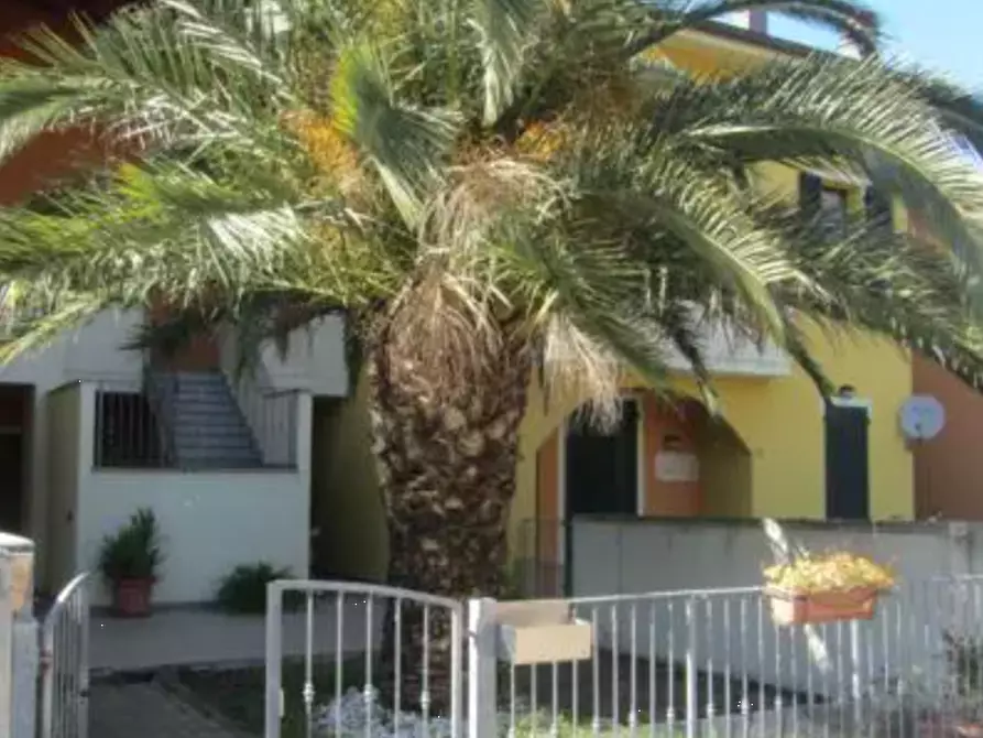 Immagine 1 di Appartamento in vendita  in Via Dante Alighieri  a Colli Al Metauro