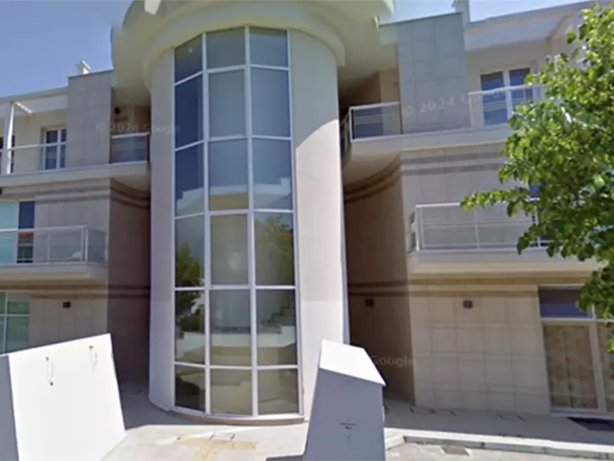 Immagine 6 di Negozio in vendita  in Via Fratelli Kennedy a San Leo