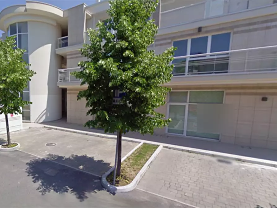 Immagine 12 di Negozio in vendita  in Via Fratelli Kennedy a San Leo