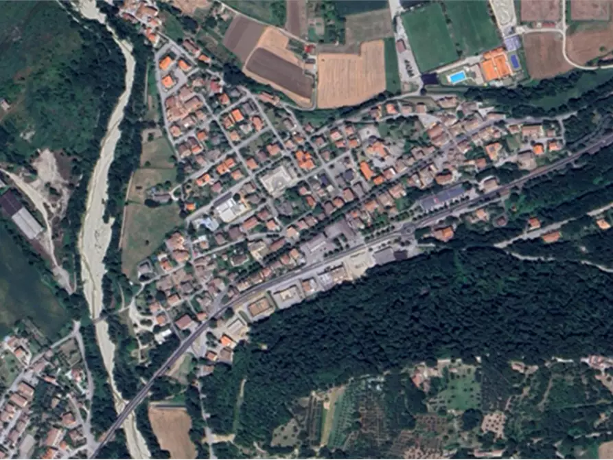 Immagine 19 di Negozio in vendita  in Via Fratelli Kennedy a San Leo