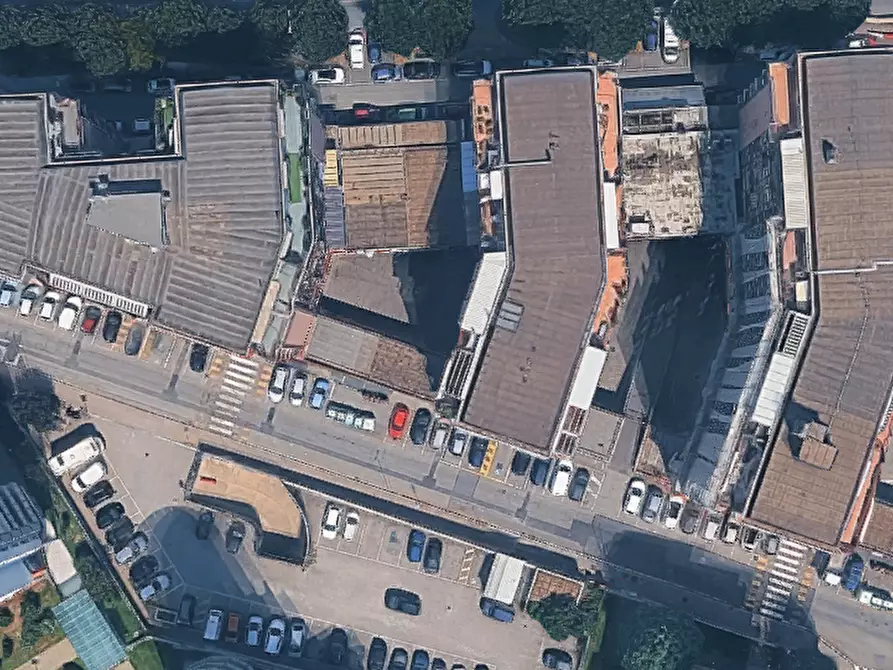 Immagine 10 di Negozio in vendita  in Via Antica di Grugliasco a Rivoli