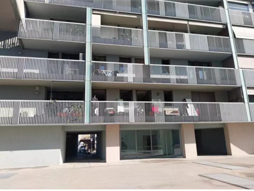 Immagine 2 di Appartamento in vendita  in Viale G. Bosi Maramotti a Ravenna