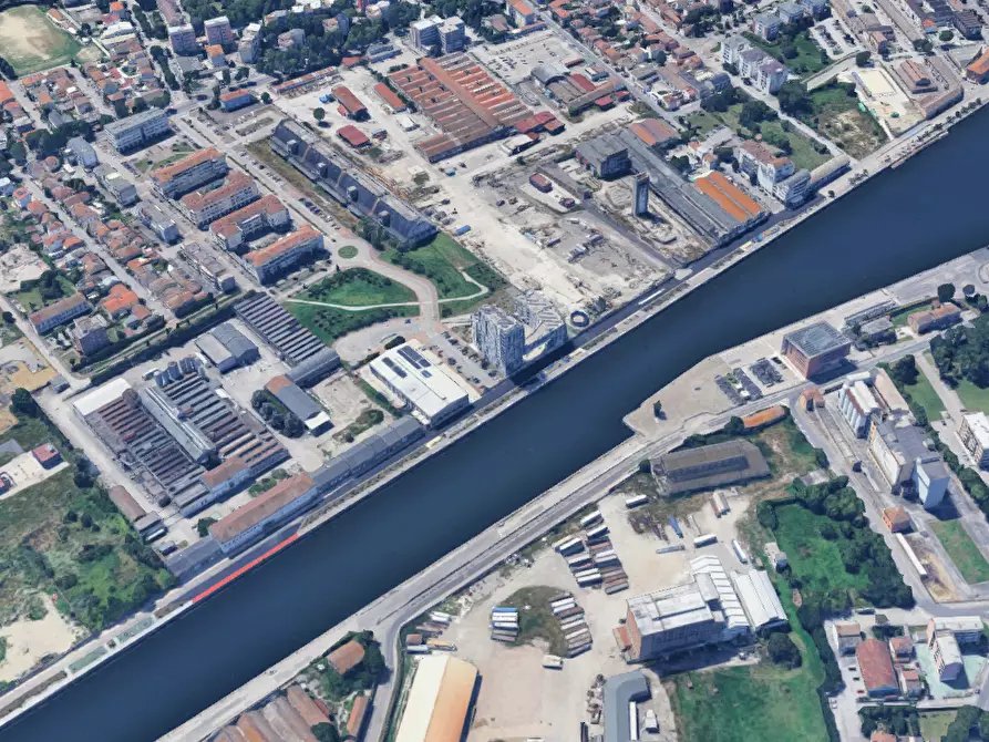 Immagine 17 di Appartamento in vendita  in Viale G. Bosi Maramotti a Ravenna