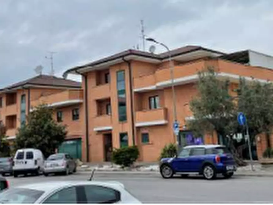 Immagine 3 di Appartamento in vendita  in Via Urbino a Monte Urano