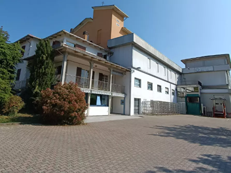 Immagine 1 di Capannone industriale in vendita  in Via Cascinapiano a Langhirano