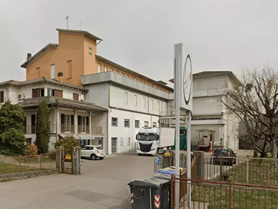 Immagine 9 di Capannone industriale in vendita  in Via Cascinapiano a Langhirano