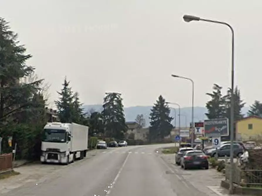 Immagine 12 di Capannone industriale in vendita  in Via Cascinapiano a Langhirano