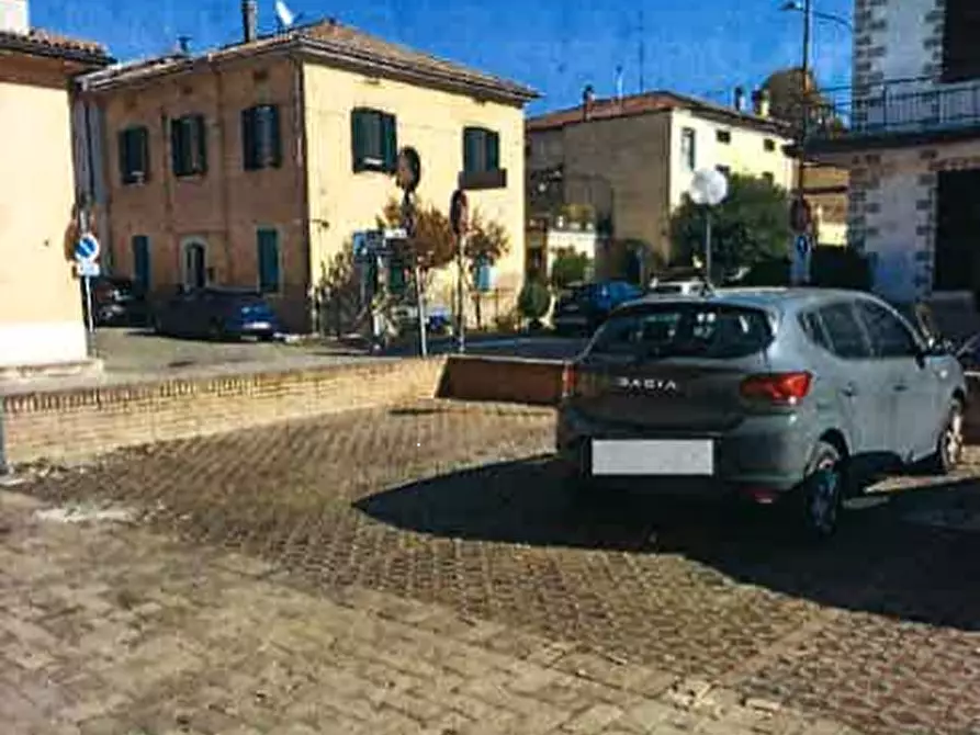 Immagine 2 di Posto auto in vendita  in via Gramsci a San Giorgio Di Piano