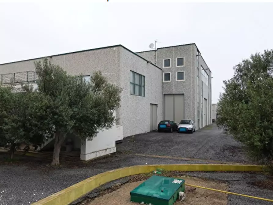 Immagine 7 di Capannone industriale in vendita  in Via Alberto La Rosa a Civitavecchia