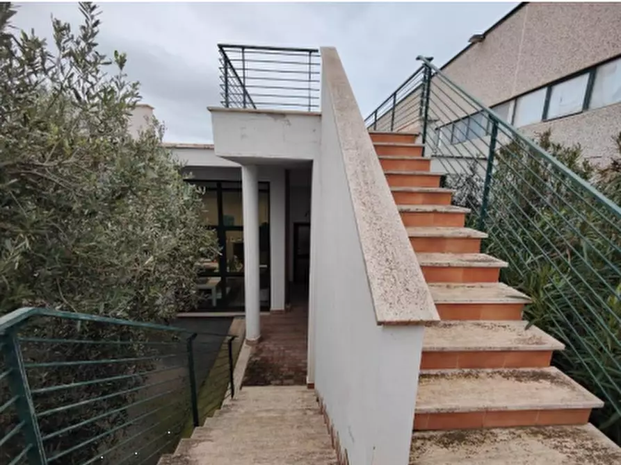 Immagine 10 di Capannone industriale in vendita  in Via Alberto La Rosa a Civitavecchia