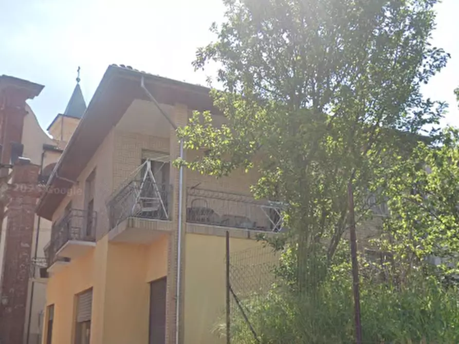 Immagine 2 di Negozio in vendita  in Piazza S. Secondo a Vallo Torinese