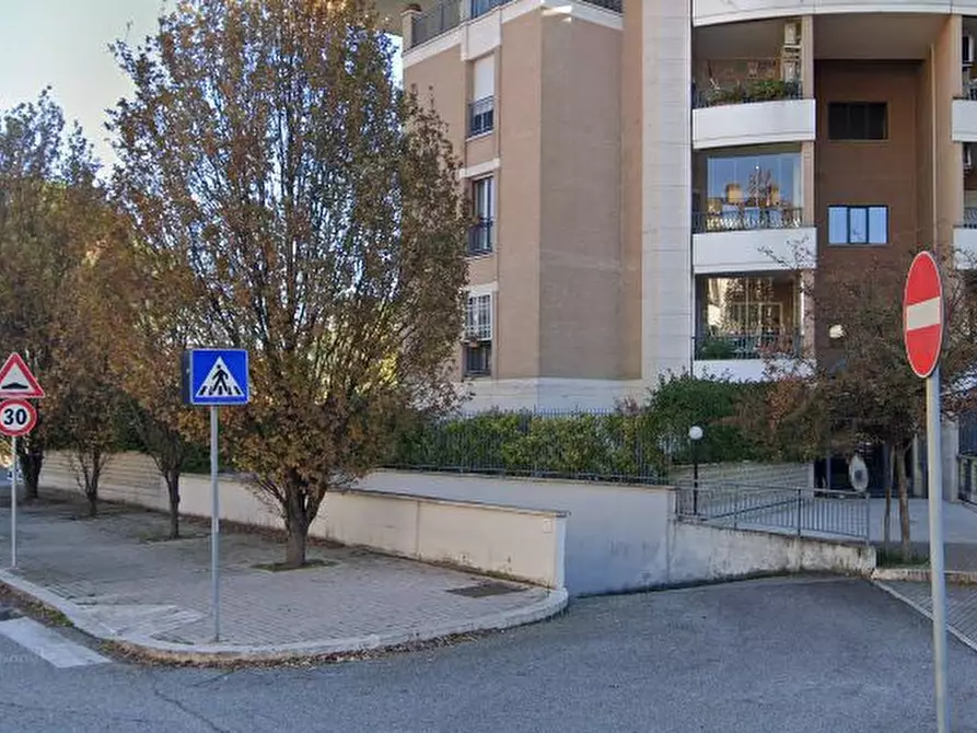 Immagine 2 di Posto auto in vendita  in Via Joan Mirò  a Roma