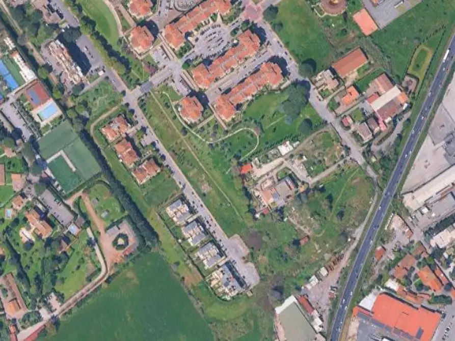 Immagine 3 di Posto auto in vendita  in Via Joan Mirò  a Roma